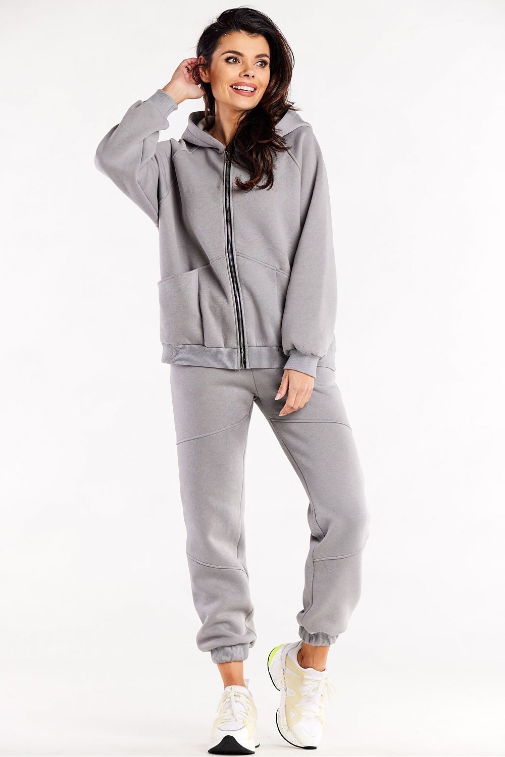   Spodnie Dresowe Model M325 Grey - Infinite You 