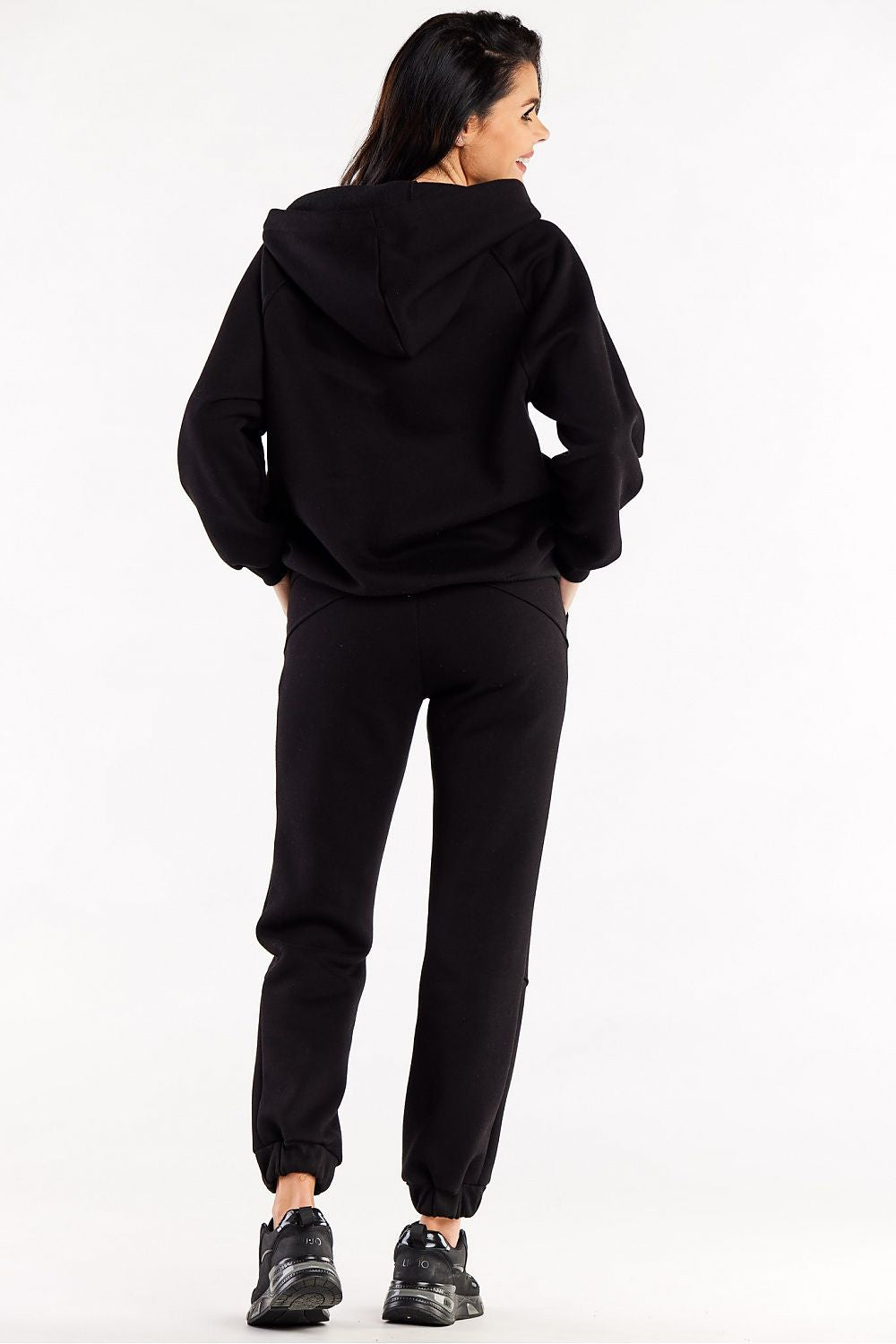   Spodnie Dresowe Model M325 Black - Infinite You 