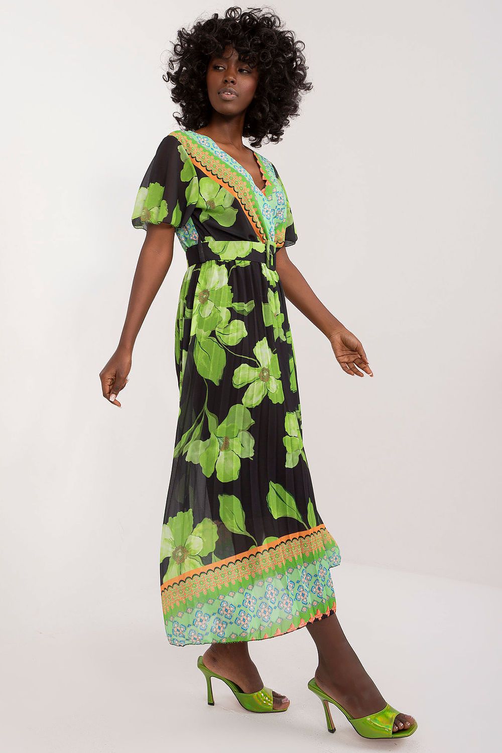  Sukienka Model DHJ-SK-11331-5.19 Black/Green - Italy Moda 