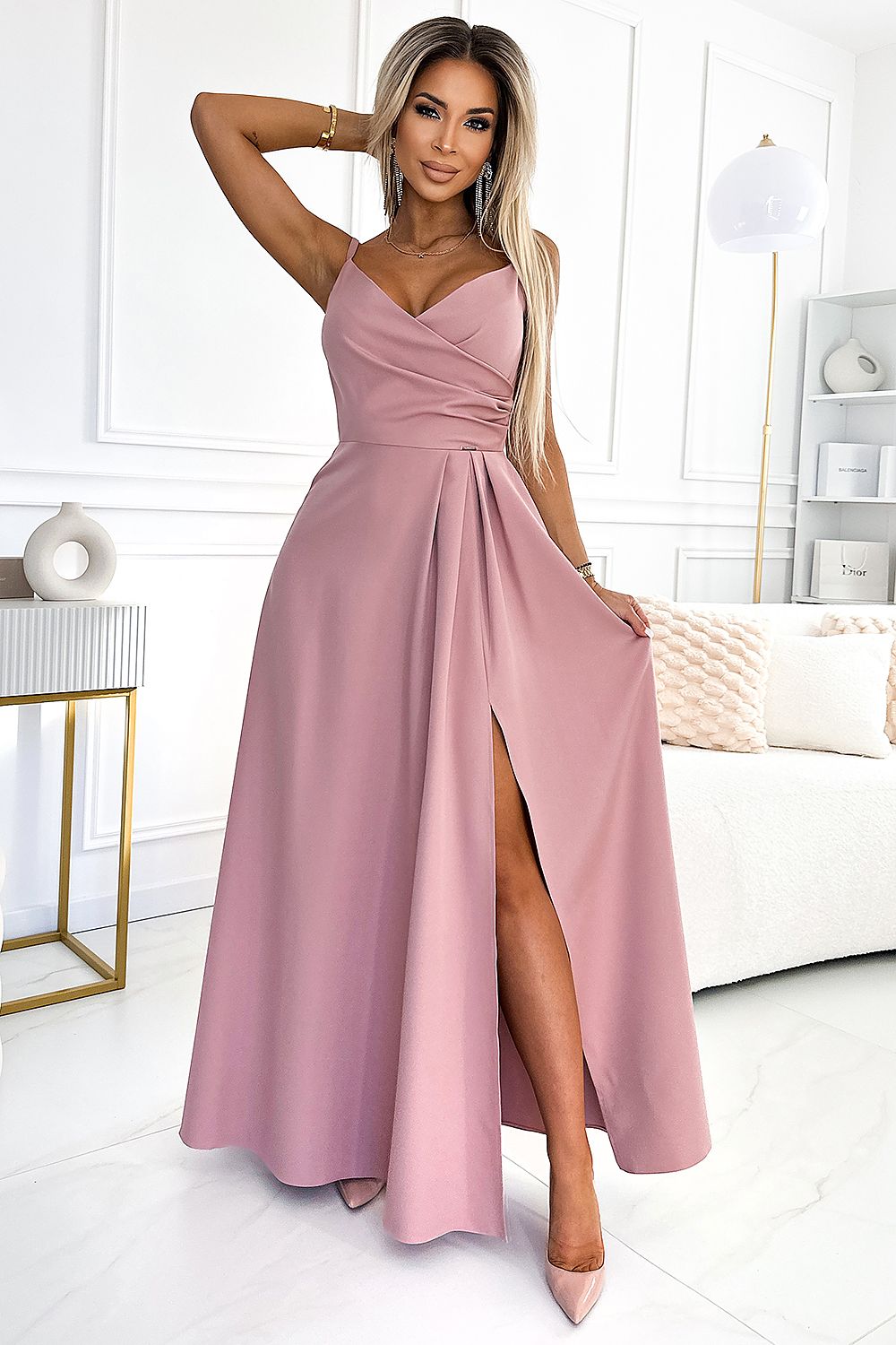  Sukienka Model Chiara 299-16 Dirty Pink - Numoco 