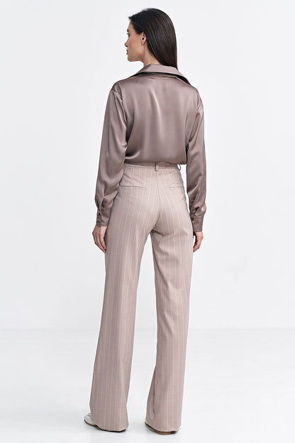   Spodnie bootcu, z krytym guzikiem, prążek SD103 Beige - Nife 