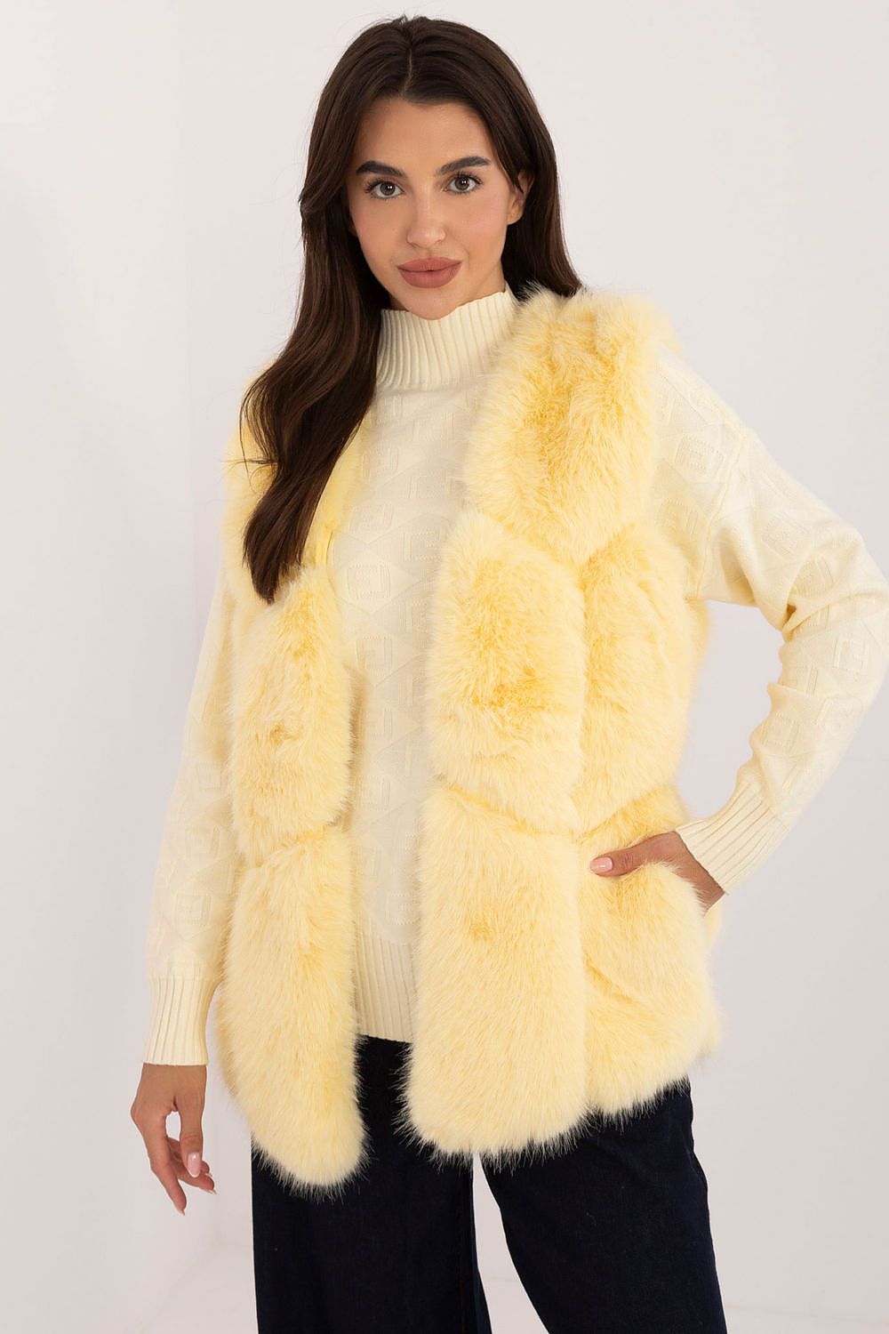   Kamizelka Model AT-KZ-2375.00P Light Yellow - AT 
