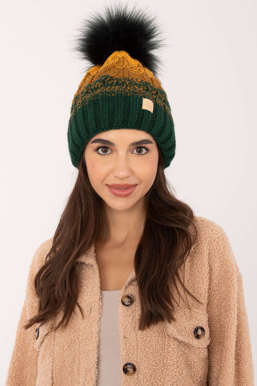   Czapka Model JK-CZ-52.17 Dark Green - Rue Paris 