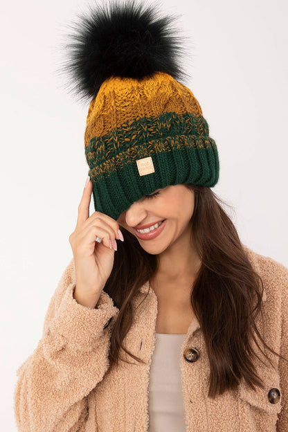   Czapka Model JK-CZ-52.17 Dark Green - Rue Paris 