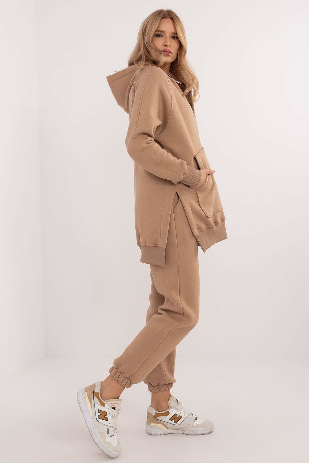  Spodnie Komplet Model EM-KMPL-847.68 Dark Beige - Factory Price 