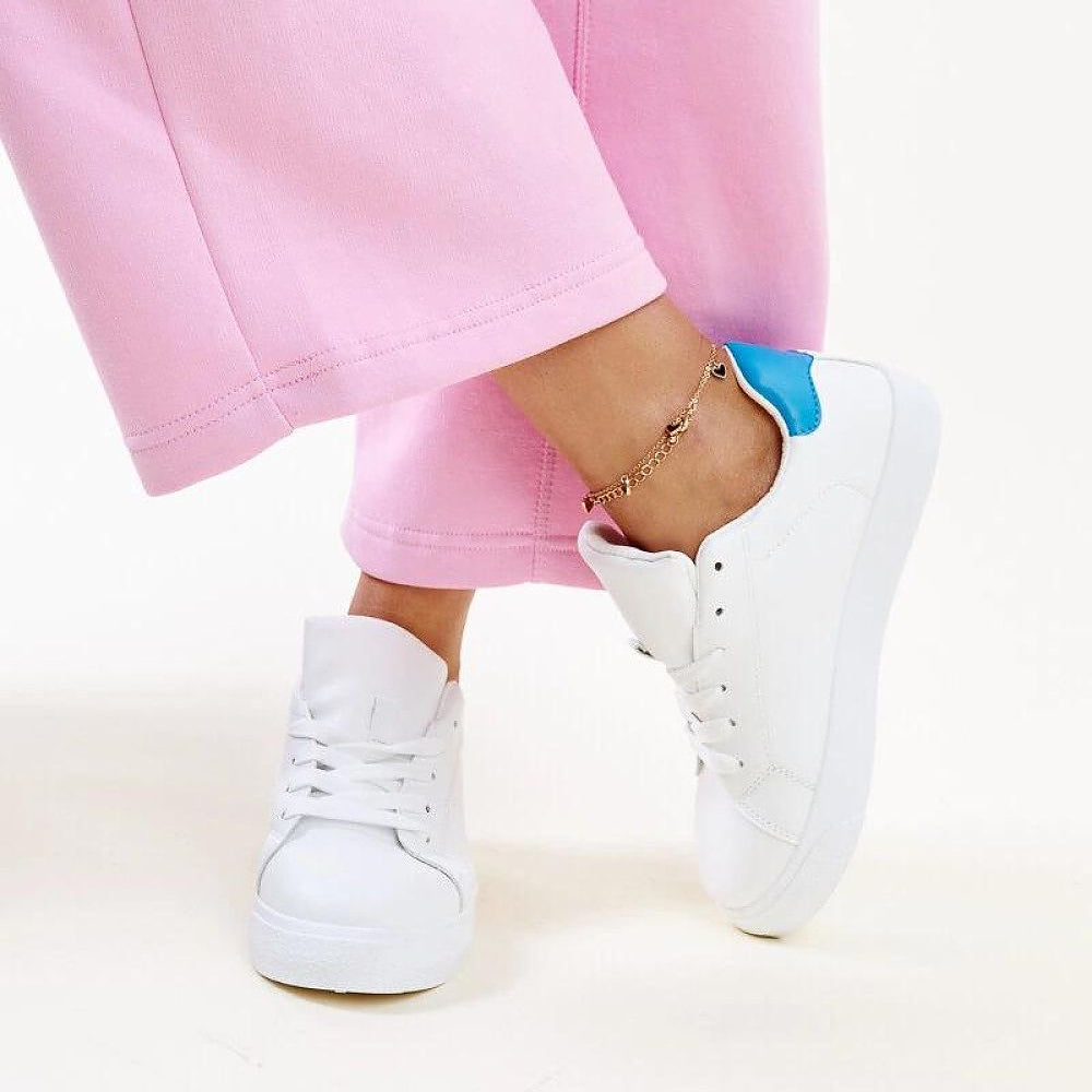   Biało-niebieskie sneakersy Akila - Solea 