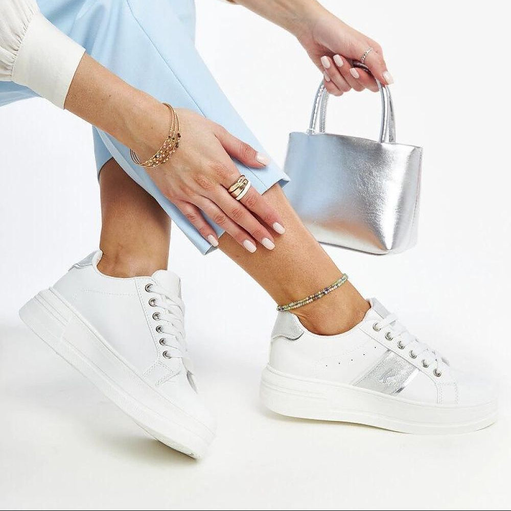   Biało-srebrne sneakersy na grubszej podeszwie Finestra - Solea 