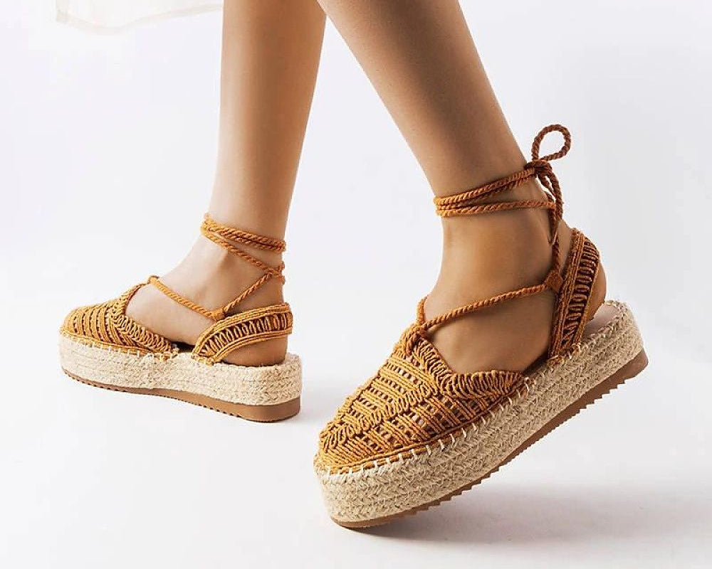   Camelowe wiązane espadryle Partenia - Solea 