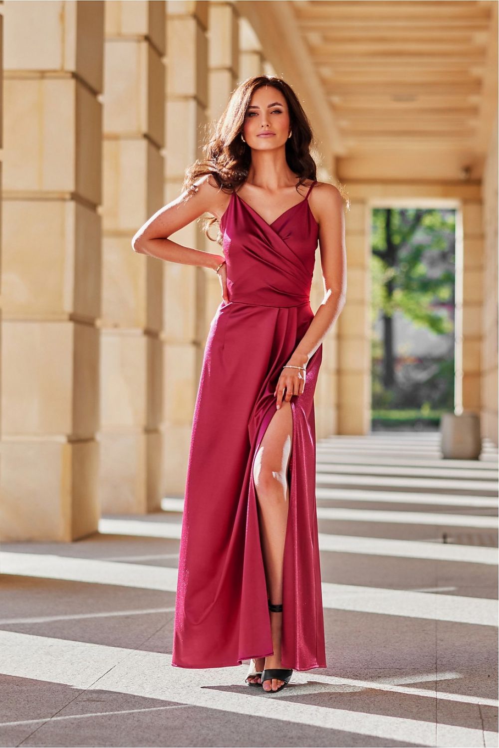  Sukienka Model Salma BOR SUK0462 Bordo - Roco Fashion 