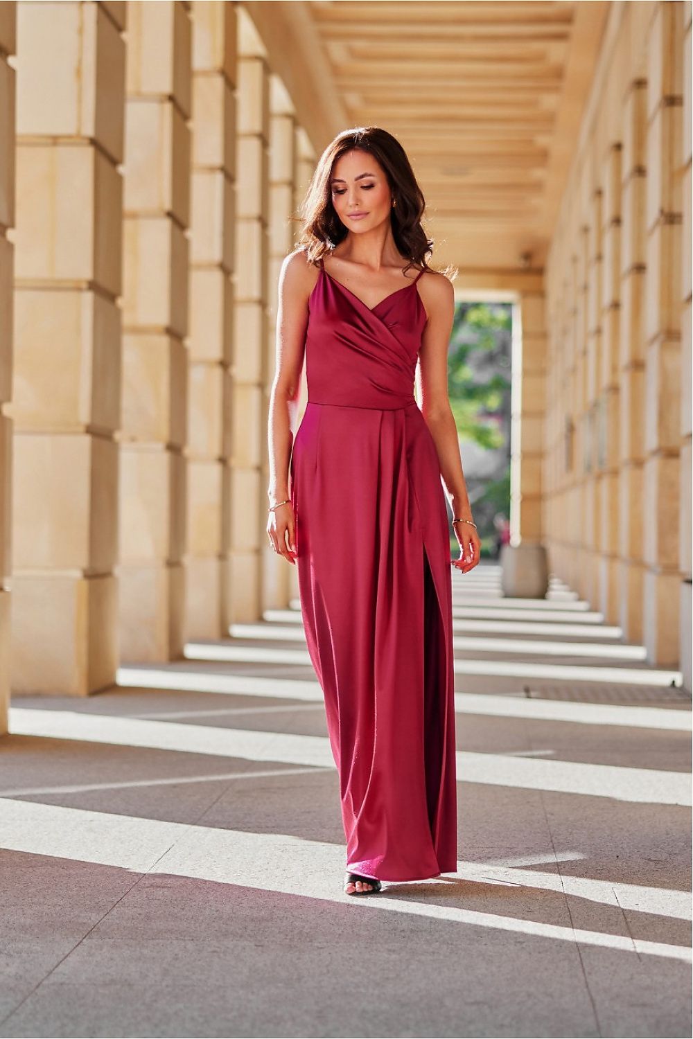  Sukienka Model Salma BOR SUK0462 Bordo - Roco Fashion 