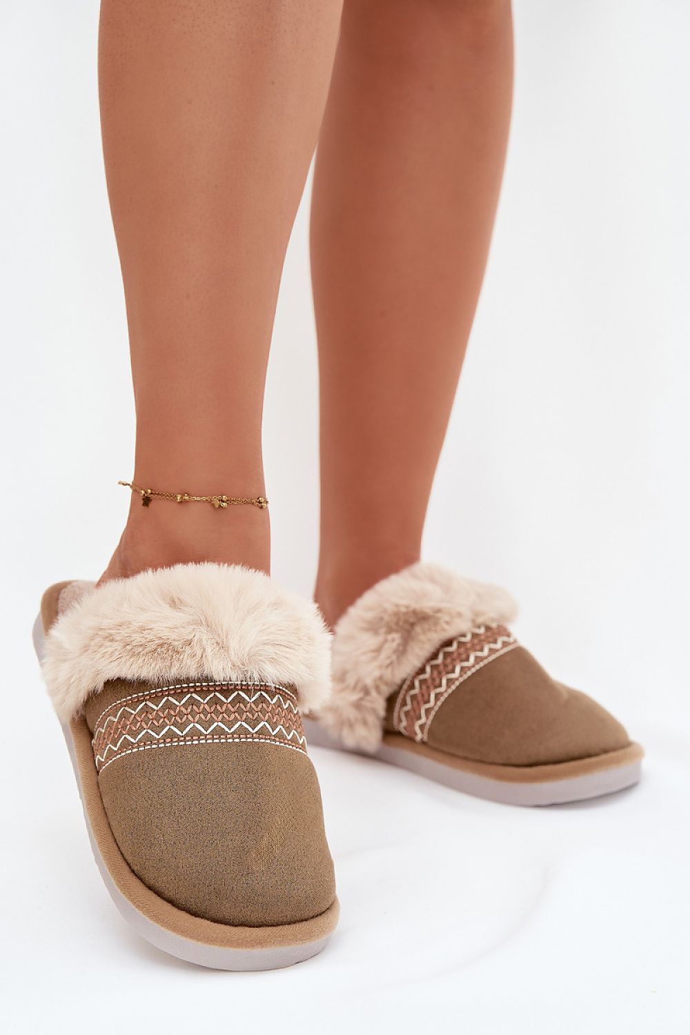   Kapcie Model Devianne WIS255224-0 Green - Step in style 