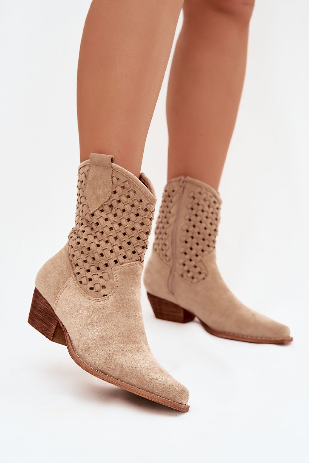   Botki Model Ferissa C-744 Beige - Step in style 