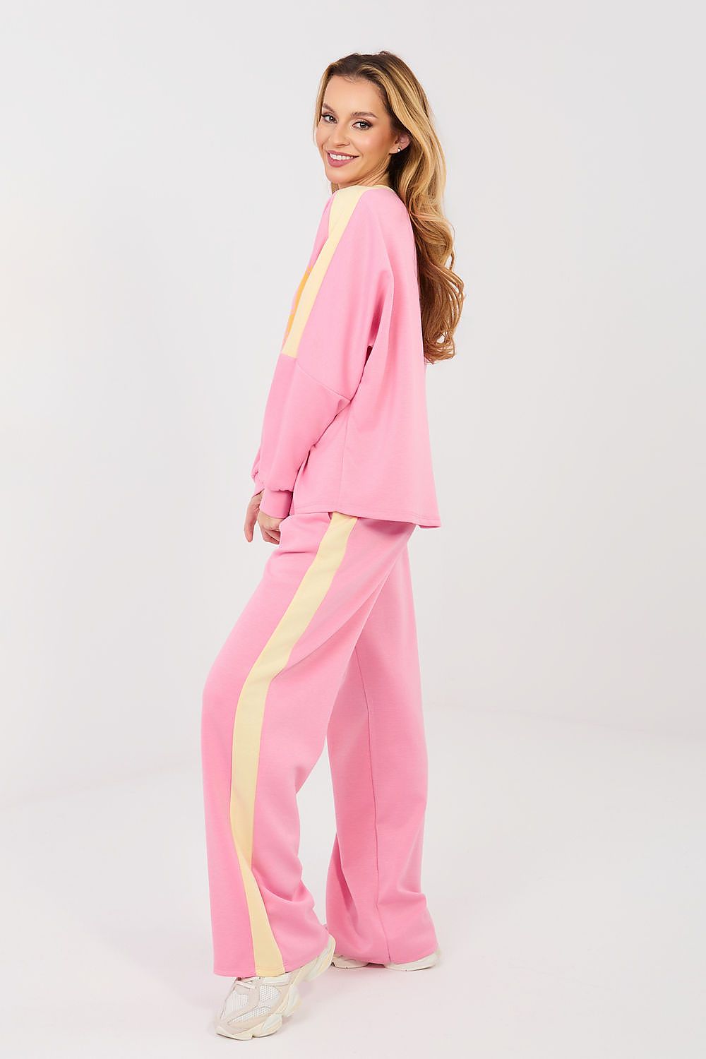  Spodnie Komplet Model IT-KMPL-22177.20P Pink - Rue Paris 