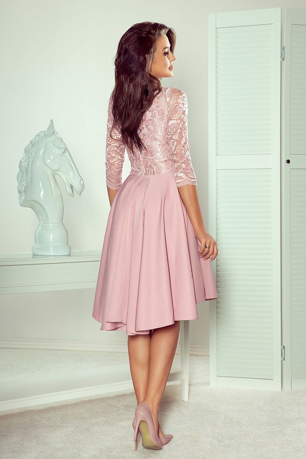  Sukienka Model Nicolle 210-11 Powder Pink - Numoco 