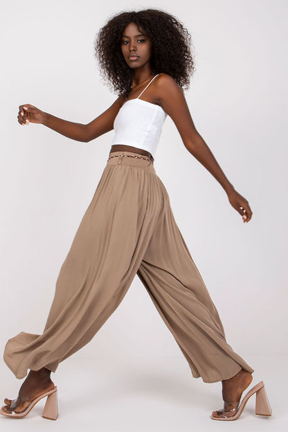  Spodnie Damskie Model TW-SP-BI-81733.14 Beige - Och Bella 
