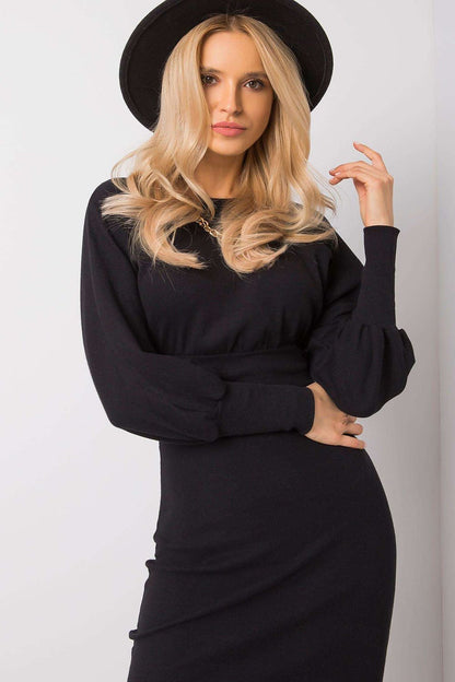  Sukienka Model RV-SK-6079.65 Black - Rue Paris 