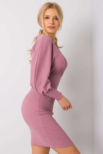  Sukienka Model RV-SK-6079.65 Dark Pink - Rue Paris 