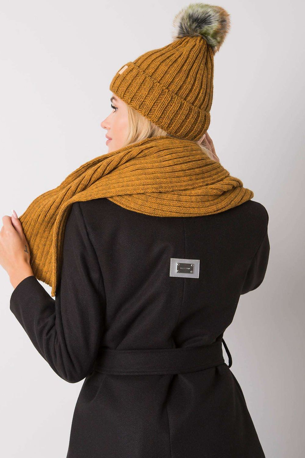   Komplet Model JK-KMPL-7-1.40X Dark Yellow - Rue Paris 