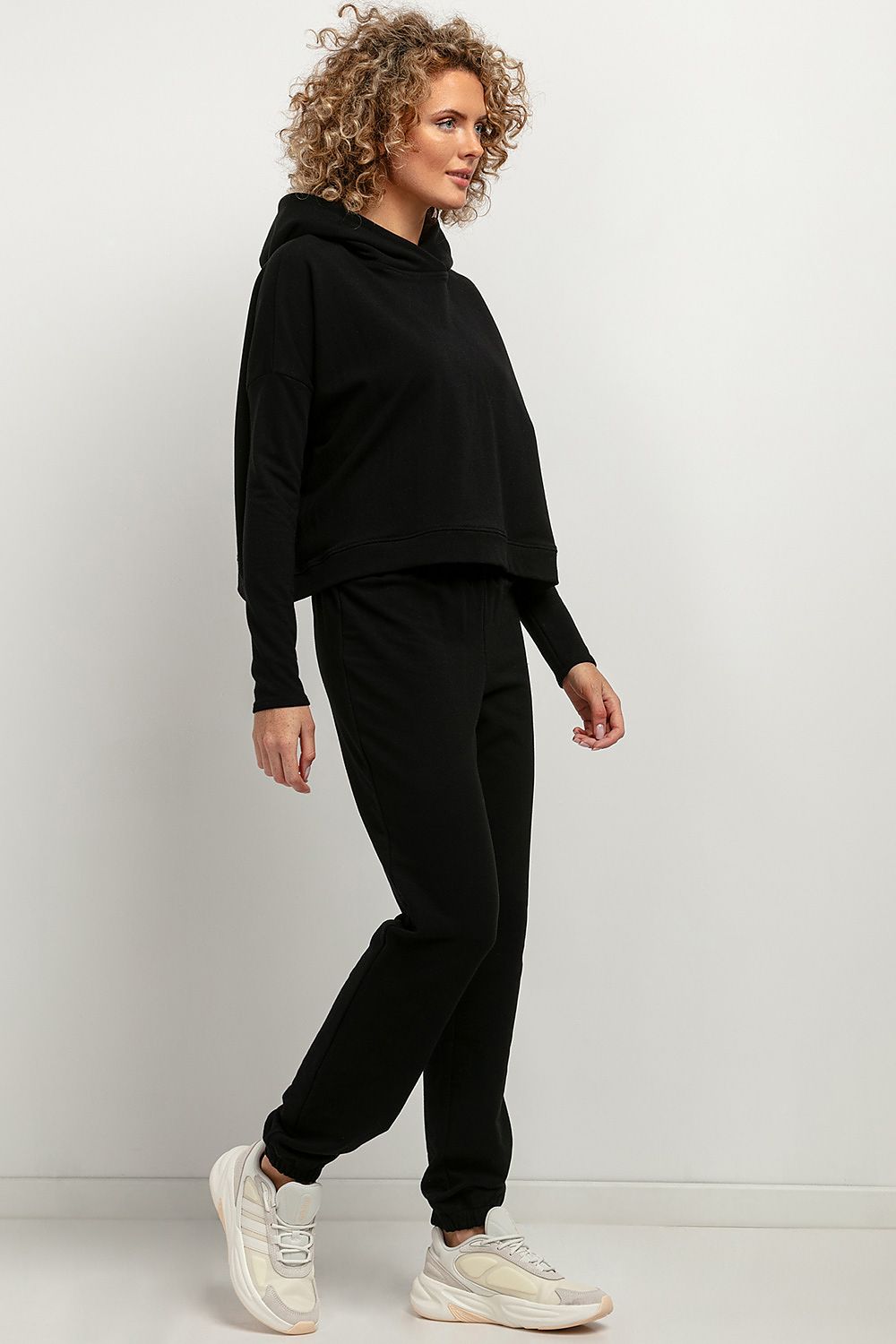   Spodnie Dresowe Model T384/7 Black - Tessita 