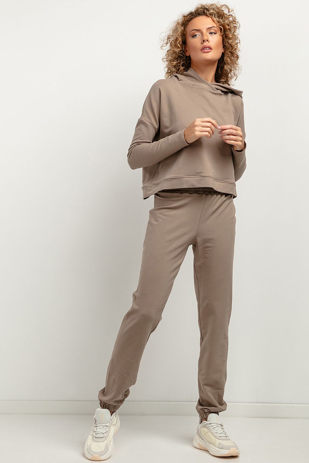   Spodnie Dresowe Model T384/6 Cappuccino - Tessita 