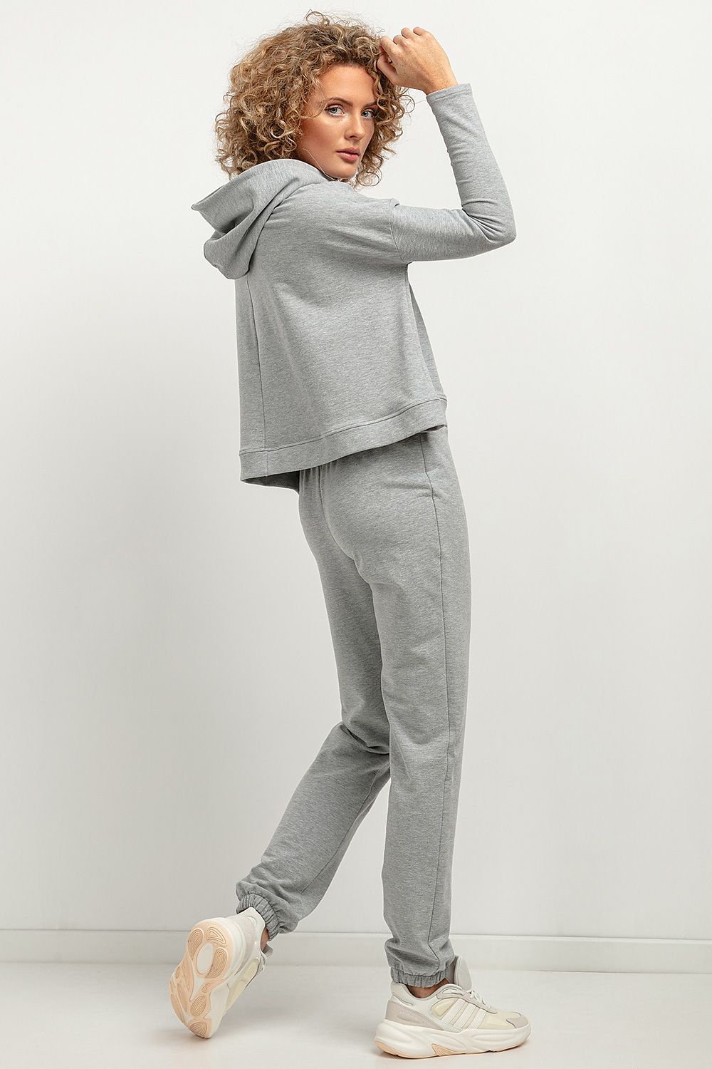  Spodnie Dresowe Model T384/2 Light Grey - Tessita 