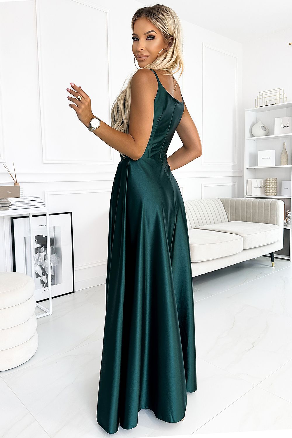  Sukienka Model Chiara 299-9 Bottle Green Satyna - Numoco 